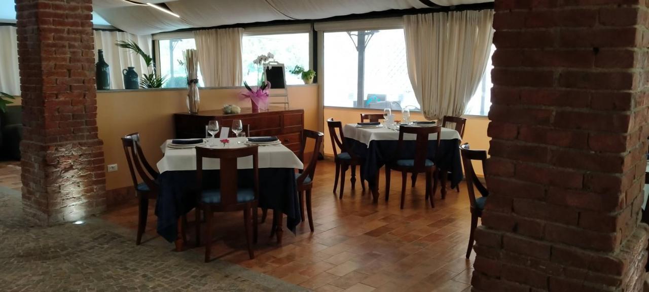 La Regibussa - Hotel Ristorante Asti Luaran gambar