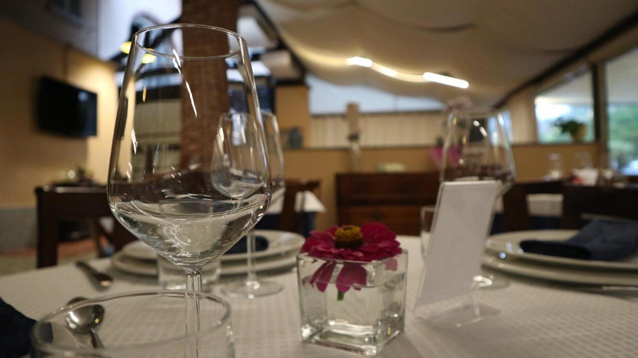 La Regibussa - Hotel Ristorante Asti Luaran gambar