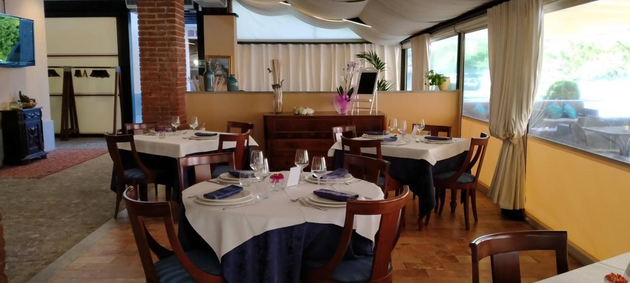 La Regibussa - Hotel Ristorante Asti Luaran gambar